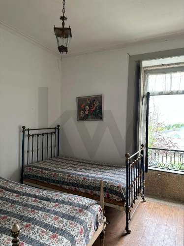 Quinta com História em Barcelinhos – Moradia T3 e Terreno