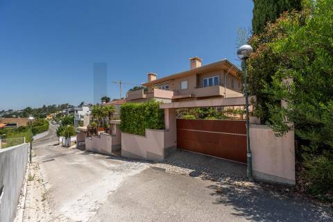 Glamorosa Moradia T4+1 com piscina – Vista Rio Douro