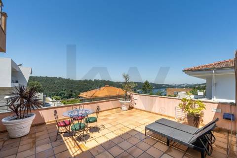 Glamorosa Moradia T4+1 com piscina – Vista Rio Douro