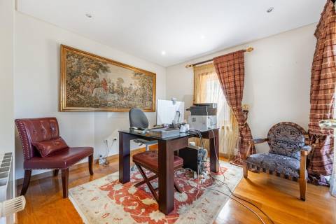 Glamorosa Moradia T4+1 com piscina – Vista Rio Douro