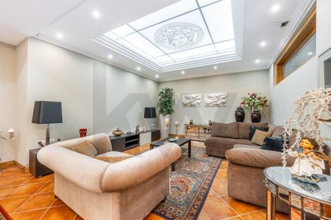 Glamorosa Moradia T4+1 com piscina – Vista Rio Douro