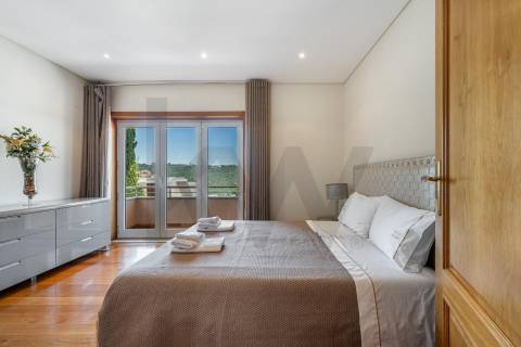 Glamorosa Moradia T4+1 com piscina – Vista Rio Douro