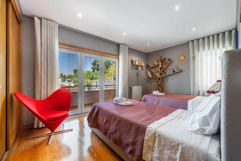 Glamorosa Moradia T4+1 com piscina – Vista Rio Douro