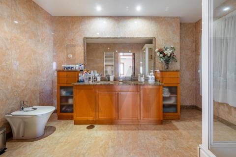 Glamorosa Moradia T4+1 com piscina – Vista Rio Douro