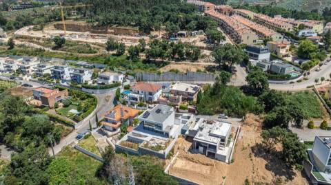 Glamorosa Moradia T4+1 com piscina – Vista Rio Douro