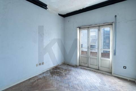 Apartamento T3, último andar junto ao (El corte Inglês) em Gaia 