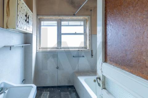 Apartamento T3, último andar junto ao (El corte Inglês) em Gaia 