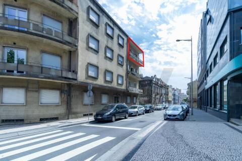 Apartamento T3, último andar junto ao (El corte Inglês) em Gaia 