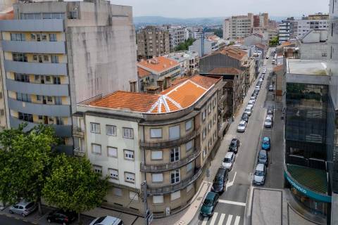 Apartamento T3, último andar junto ao (El corte Inglês) em Gaia 