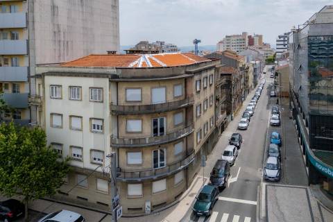 Apartamento T3, último andar junto ao (El corte Inglês) em Gaia 