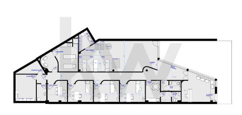 Oportunidade Única para o Seu Negócio: Loja de Luxo na Rotunda da VL8, Junto ao Novo Metro Ruby!