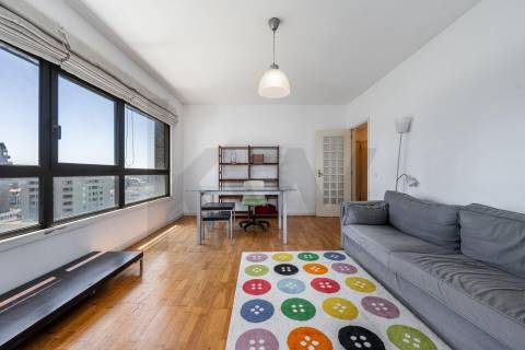 Apartamento T1 com lugar de garagem no exclusivo condomínio Les Palaces, Porto