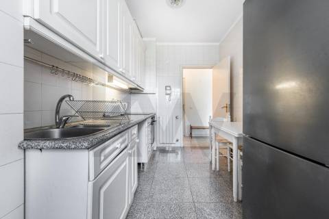 Apartamento T1 com lugar de garagem no exclusivo condomínio Les Palaces, Porto