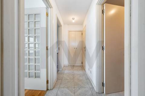 Apartamento T1 com lugar de garagem no exclusivo condomínio Les Palaces, Porto