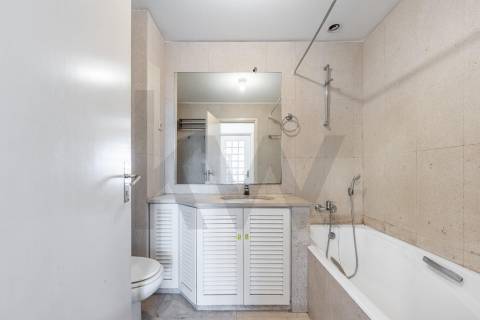 Apartamento T1 com lugar de garagem no exclusivo condomínio Les Palaces, Porto