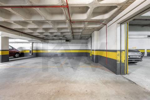 Apartamento T1 com lugar de garagem no exclusivo condomínio Les Palaces, Porto