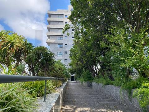 Apartamento T1 com lugar de garagem no exclusivo condomínio Les Palaces, Porto