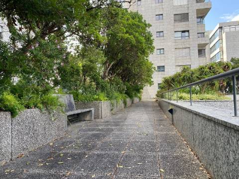 Apartamento T1 com lugar de garagem no exclusivo condomínio Les Palaces, Porto