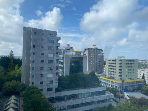 Apartamento T1 com lugar de garagem no exclusivo condomínio Les Palaces, Porto