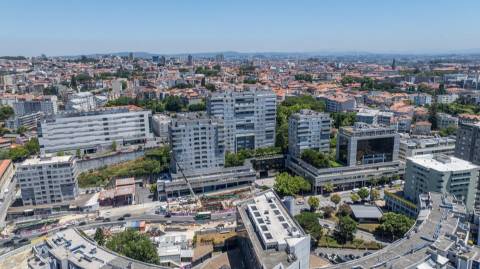 Apartamento T1 com lugar de garagem no exclusivo condomínio Les Palaces, Porto