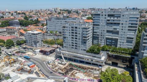 Apartamento T1 com lugar de garagem no exclusivo condomínio Les Palaces, Porto