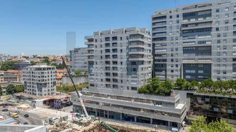 Apartamento T1 com lugar de garagem no exclusivo condomínio Les Palaces, Porto