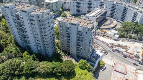 Apartamento T1 com lugar de garagem no exclusivo condomínio Les Palaces, Porto