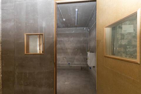 Armazem situado em Serralves em excelente estado de conservação.