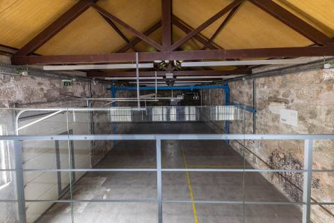 Armazem situado em Serralves em excelente estado de conservação.