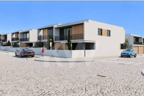 Moradia T3  Nova em Condomínio com Piscina e Vista Mar em Vila Chá, Vila do Conde, Porto