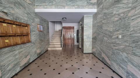 Arrenda-se Amplo T3 com Varandas e Excelente Localização