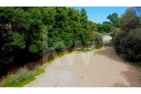 Terreno Rústico com palheiro -  Fatela | a 10 minutos do Fundão