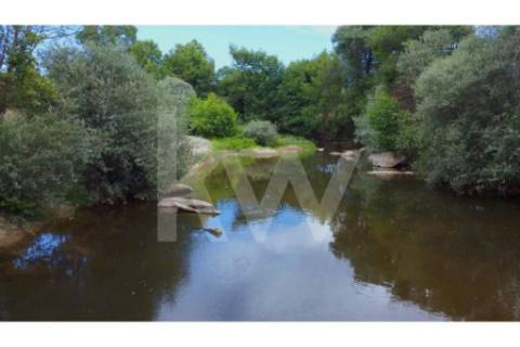 Terreno Rústico com palheiro -  Fatela | a 10 minutos do Fundão