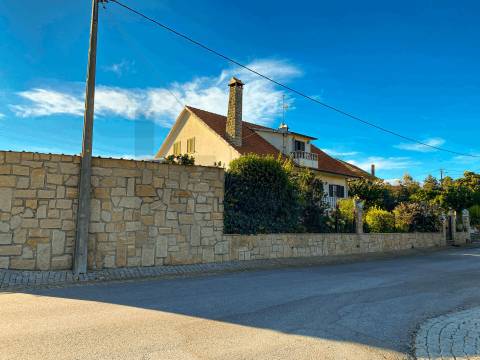 Moradia T5 em Quintas da Torre, Fundão