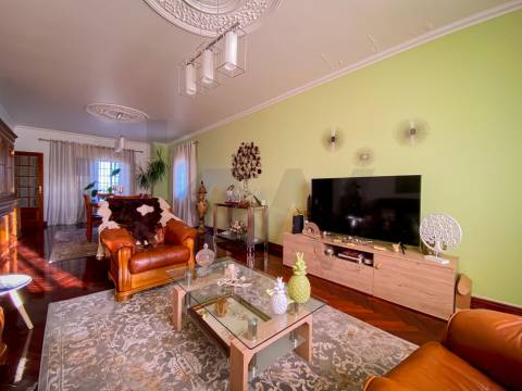 Moradia T5 em Quintas da Torre, Fundão