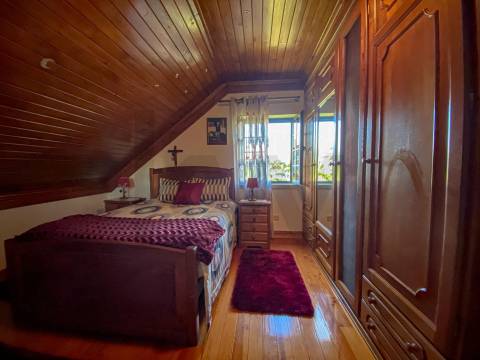 Moradia T5 em Quintas da Torre, Fundão