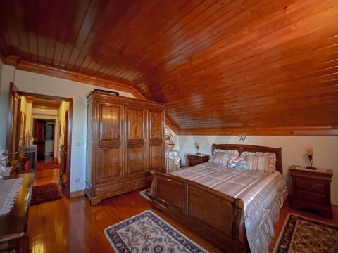 Moradia T5 em Quintas da Torre, Fundão