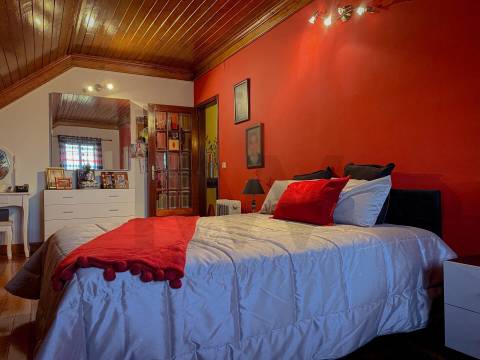 Moradia T5 em Quintas da Torre, Fundão