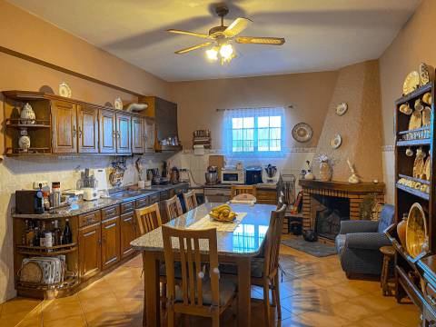 Moradia T5 em Quintas da Torre, Fundão