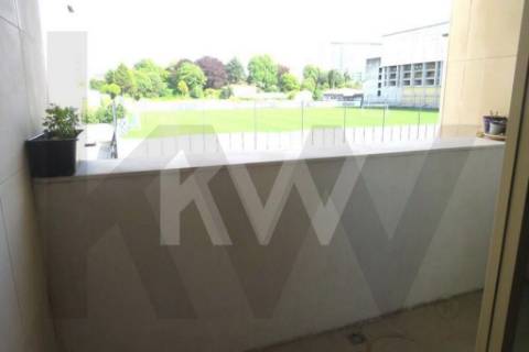 T0 Duplex, mobilado, com varandas, garagem e arrumos, na Boavista, ao lado do estádio do Bessa