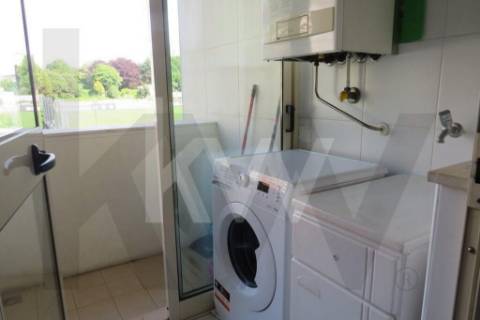 T0 Duplex, mobilado, com varandas, garagem e arrumos, na Boavista, ao lado do estádio do Bessa