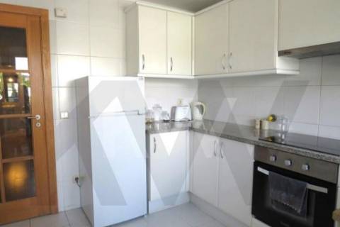 T0 Duplex, mobilado, com varandas, garagem e arrumos, na Boavista, ao lado do estádio do Bessa