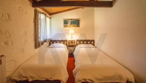 Moradia V3 térrea em primeira linha de mar - Moledo