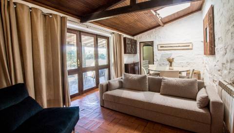 Moradia V3 térrea em primeira linha de mar - Moledo