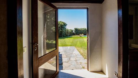 Moradia V3 térrea em primeira linha de mar - Moledo