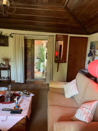 Quintinha com Duas Casas Centenárias em Pedra 