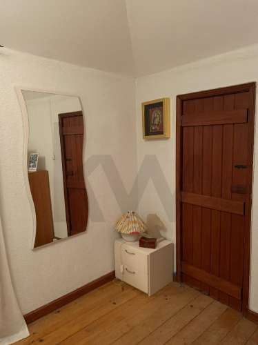 Quintinha com Duas Casas Centenárias em Pedra 