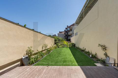 👉T1 + 1 novo com jardim junto da Av. dos Aliados🏡