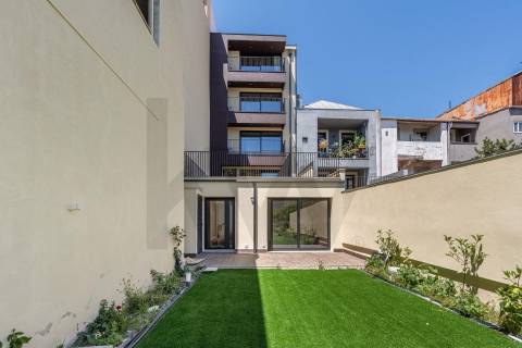 👉T1 + 1 novo com jardim junto da Av. dos Aliados🏡