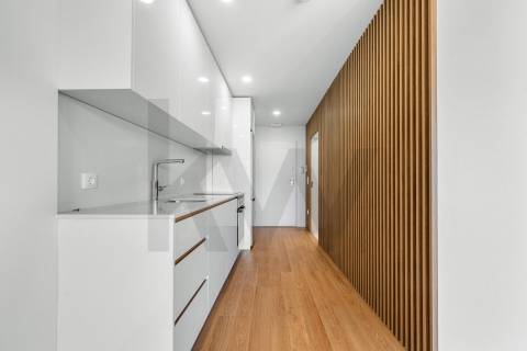 T1 novo com terraço ao "Mercado do Bolhão" na baixa do Porto